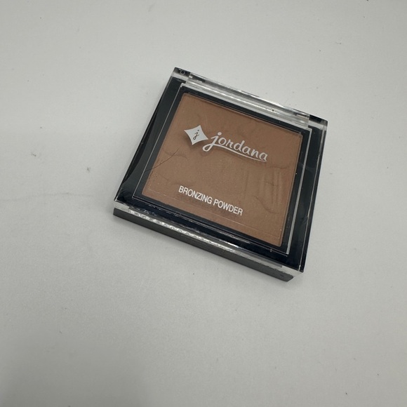 Jordana Bronzing Powder - 01 Light - Picture 1 of 3